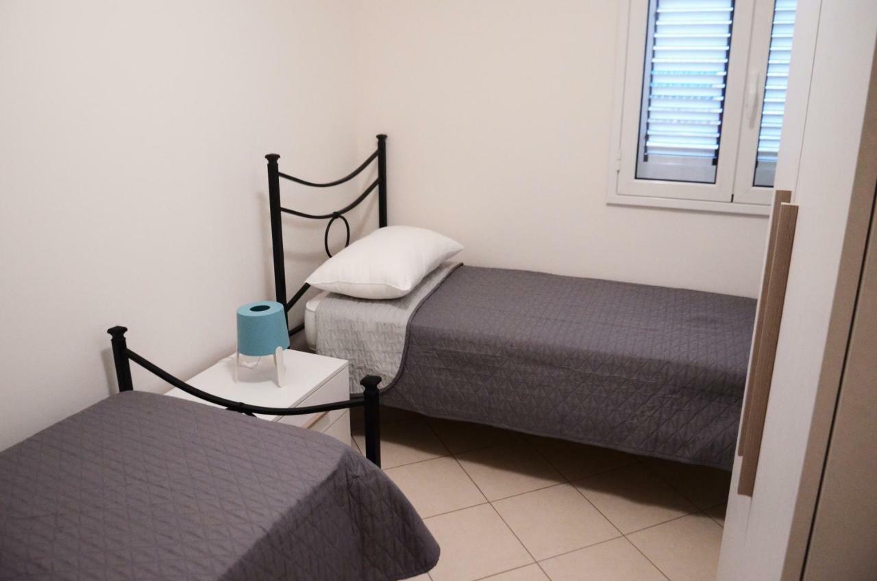 Casa Vacanze Cristoforo Colombo Apartman Lido Conchiglia Kültér fotó
